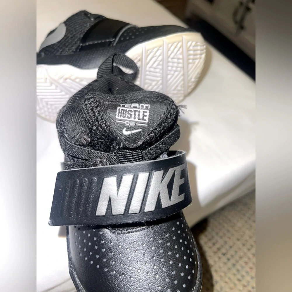 Nike 4C unisex black baby shoe Velcro
